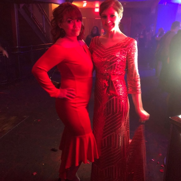 Red Sequin Geometric Patterned Formal Evening Gown Size 8 - Picture 2 of 5